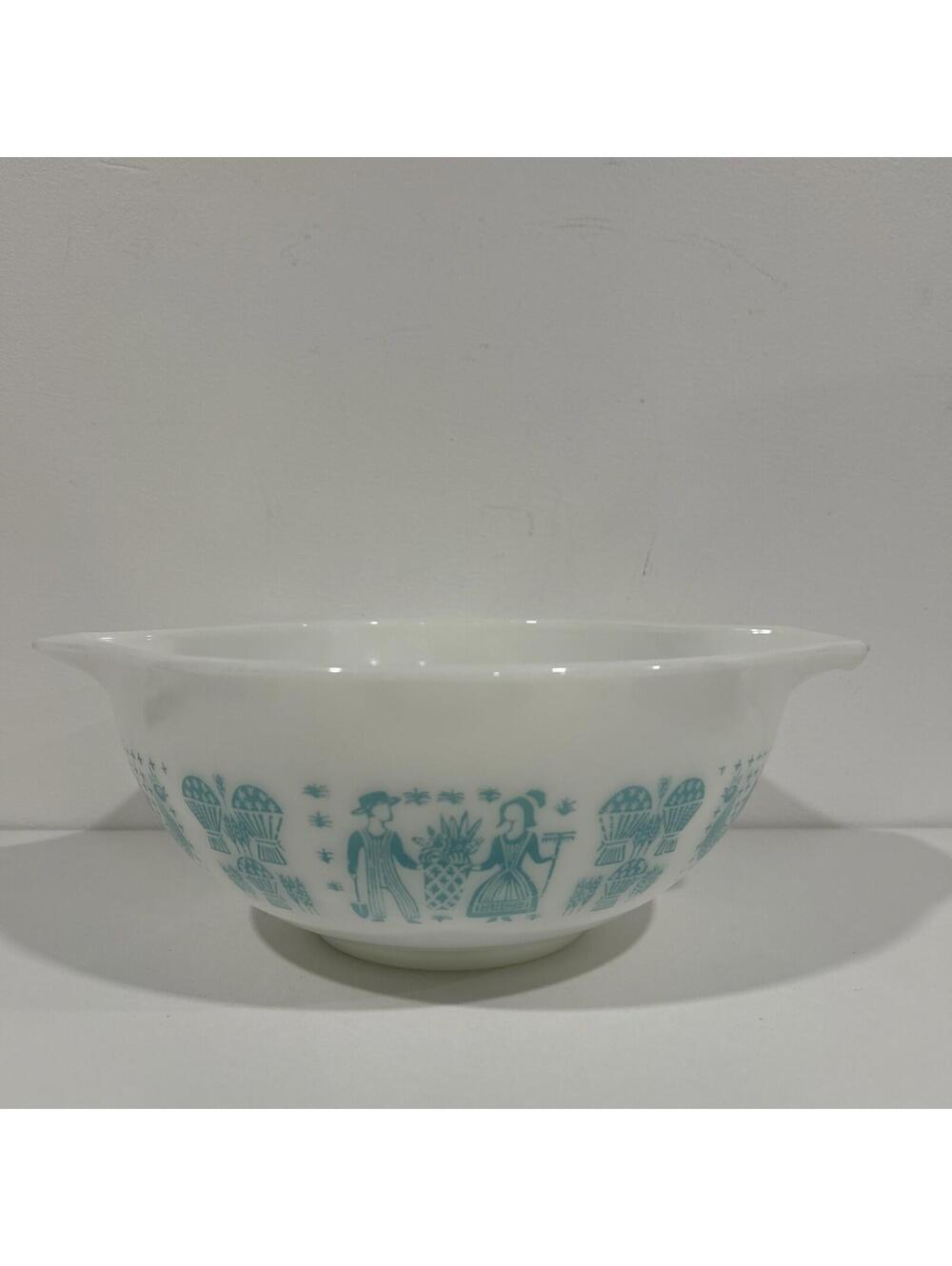 Vintage Pyrex Amish Butterprint Cinderella Mixing Bowl